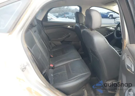 2016 Ford Focus Titanium из США, поврежденный, VIN 1FADP3J23GL228684